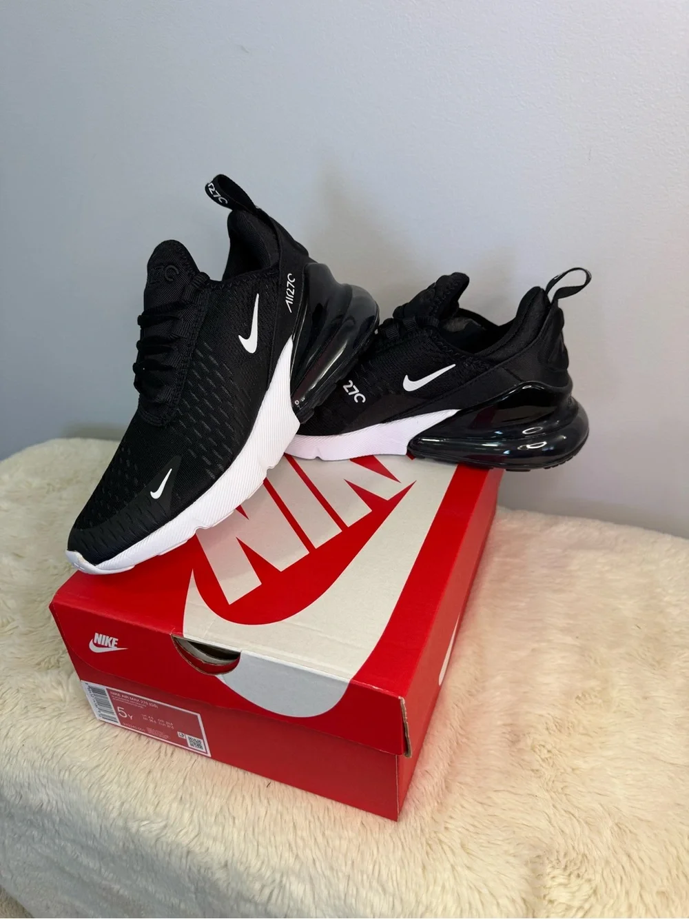 New Nike Air Max 270 - Youth 5Y